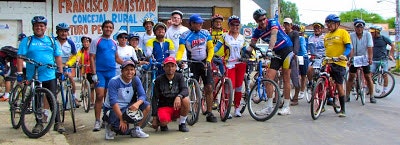 Pedaleando por la tierra...